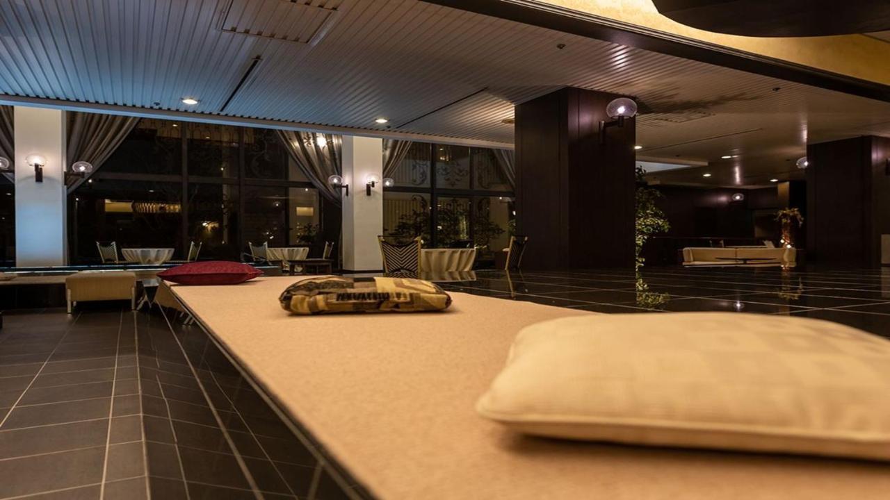 อาร์ท โฮเทล นาริตะ Hotel ภายนอก รูปภาพ
