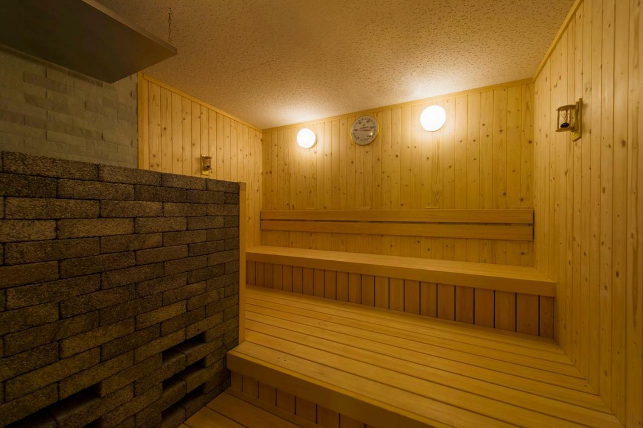 อาร์ท โฮเทล นาริตะ Hotel ภายนอก รูปภาพ